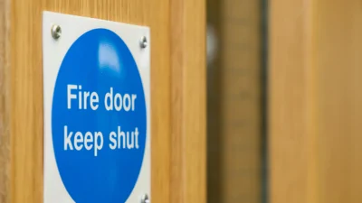 Fire Door keep shut sign