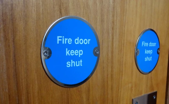 Fire Door Keep Shut sign